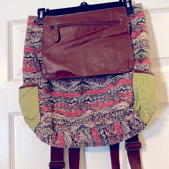 Backpack - Picture 1 of 3